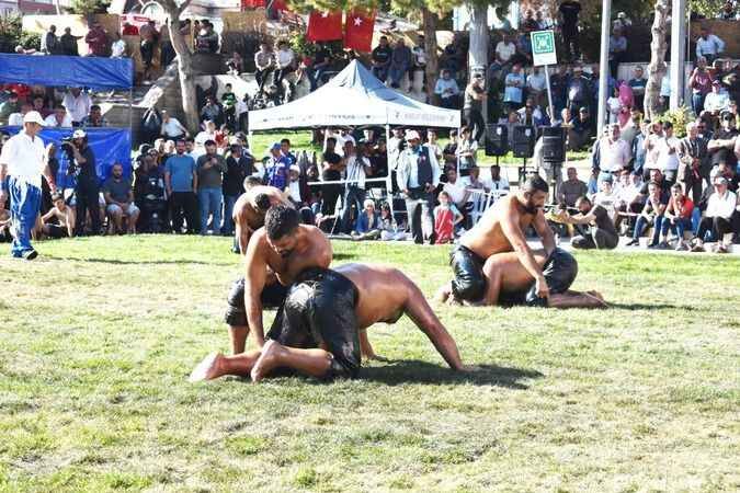Yozgat Belediyesi Sürmeli Festivali'nde Yağlı Pehlivan Güreşi Müsabakaları yaşandı 6