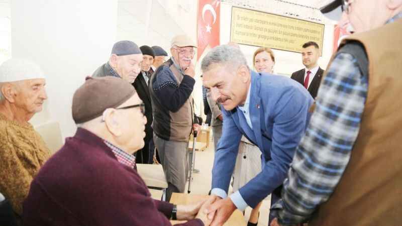 Yozgat’ta Ulu Çınarlar Unutulmadı: 1 Ekim Dünya Yaşlılar Günü Programı Düzenlendi 5