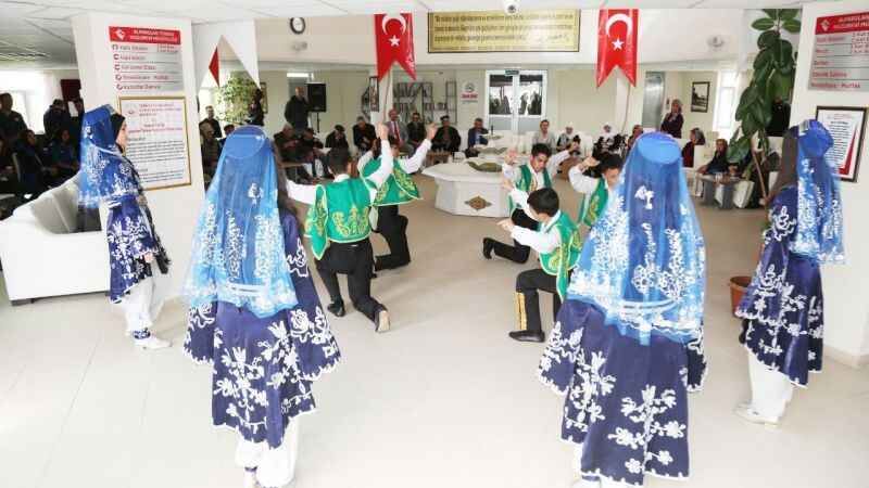 Yozgat’ta Ulu Çınarlar Unutulmadı: 1 Ekim Dünya Yaşlılar Günü Programı Düzenlendi 8