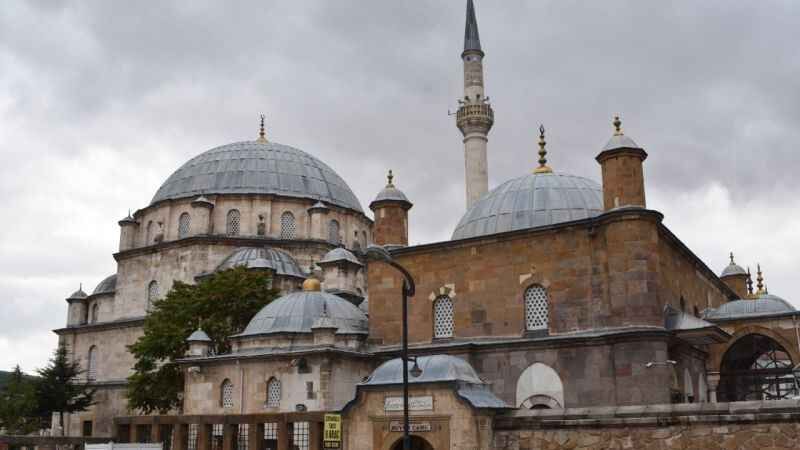 Yozgat’ın Tarihi ve Mimari Değeri: Çapanoğlu Büyük Camii 9