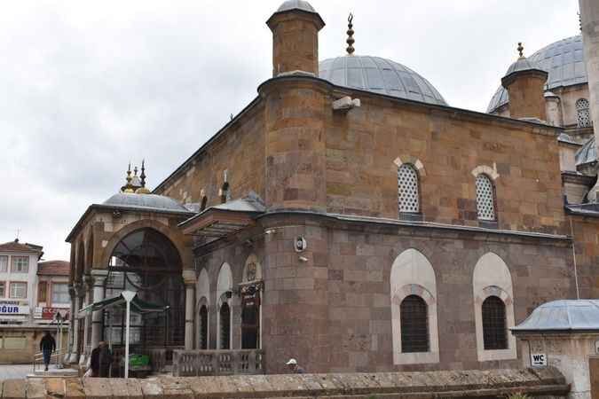 Yozgat’ın Tarihi ve Mimari Değeri: Çapanoğlu Büyük Camii 7