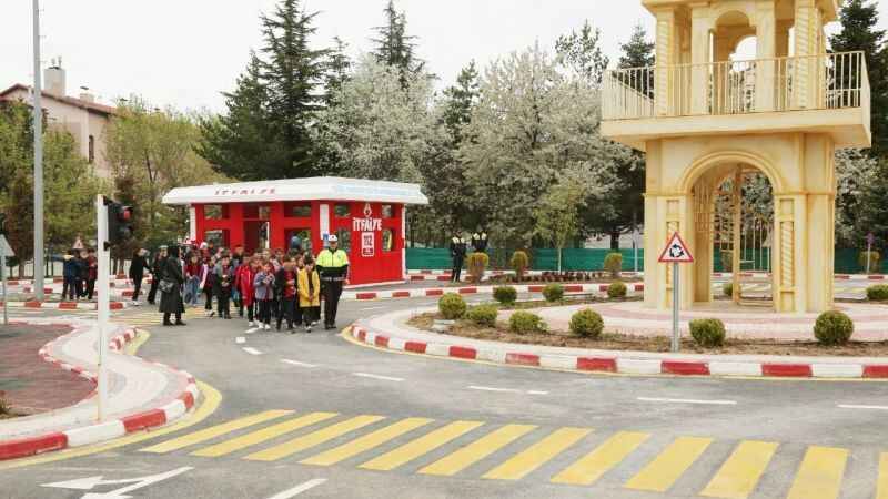 Yozgat Çocuk Trafik Eğitim Parkı: Geleceğin Sürücülerini Hazırlıyor 3