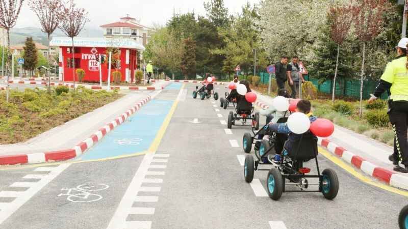 Yozgat Çocuk Trafik Eğitim Parkı: Geleceğin Sürücülerini Hazırlıyor 5