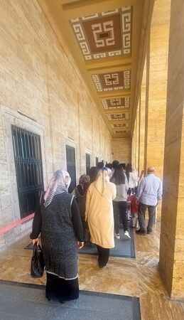Ankaralılar Anıtkabir’de Ata’nın huzuruna yağmur gibi yağdı: muhteşem görüntüler! 17