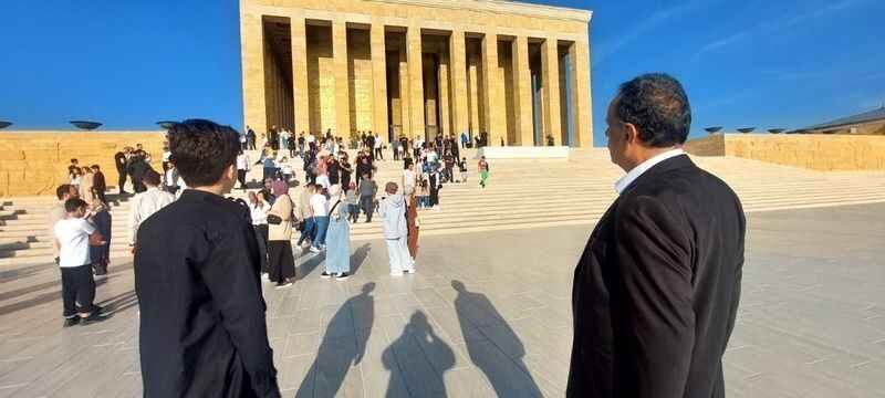 Ankaralılar Anıtkabir’de Ata’nın huzuruna yağmur gibi yağdı: muhteşem görüntüler! 22