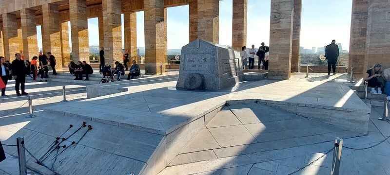 Ankaralılar Anıtkabir’de Ata’nın huzuruna yağmur gibi yağdı: muhteşem görüntüler! 26