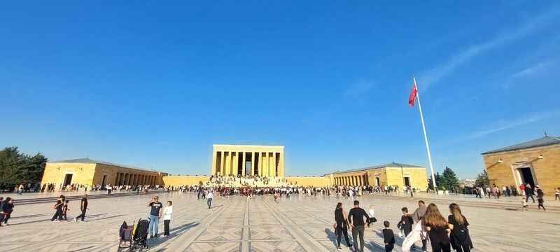 Ankaralılar Anıtkabir’de Ata’nın huzuruna yağmur gibi yağdı: muhteşem görüntüler! 27