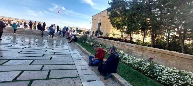 Ankaralılar Anıtkabir’de Ata’nın huzuruna yağmur gibi yağdı: muhteşem görüntüler! 6