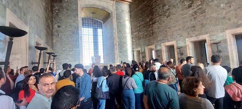 Ankaralılar Anıtkabir’de Ata’nın huzuruna yağmur gibi yağdı: muhteşem görüntüler! 9