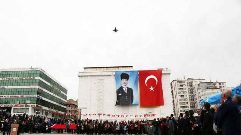 Atatürk’ün Yozgat’a Gelişinin 99’ncu Yıldönümü Coşkuyla Kutlandı: Gökyüzünde SOLOTÜRK Işıltısı 3
