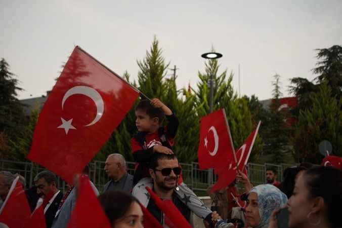 Gölbaşı, Cumhuriyet’in 100. Yılında Meşalelerle Aydınlandı 2