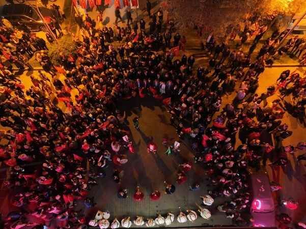 Gölbaşı, Cumhuriyet’in 100. Yılında Meşalelerle Aydınlandı 7