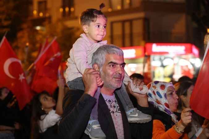 Gölbaşı, Cumhuriyet’in 100. Yılında Meşalelerle Aydınlandı 8