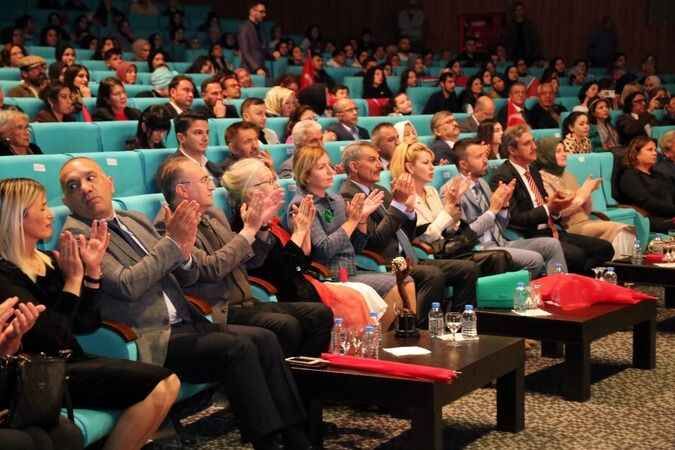 Yozgat böyle rüzgar görmedi: Yıldızlar geçidi, kırmızı halı, sanat! 12