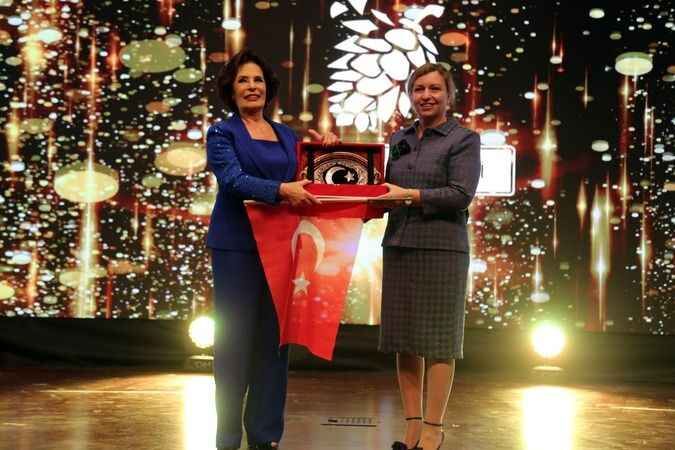 Yozgat böyle rüzgar görmedi: Yıldızlar geçidi, kırmızı halı, sanat! 9