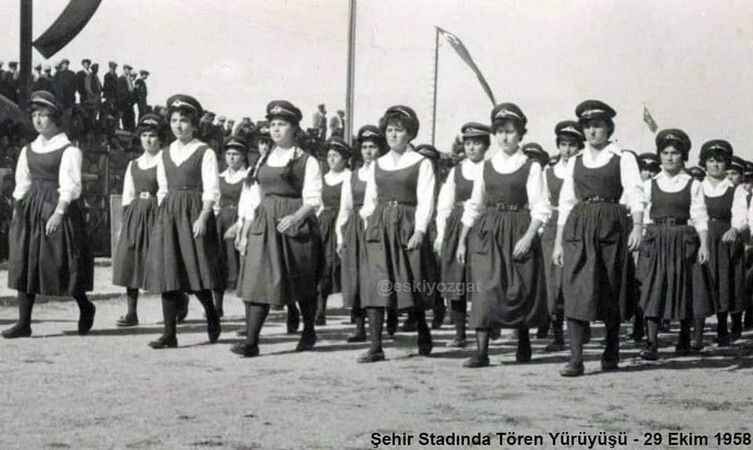 Yozgat’ta Zaman Yolculuğu: Cumhuriyet’in 100. Yılında Nostaljik Siyah Beyaz Fotoğraflar 8