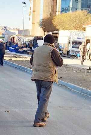 Pazarcı esnafının soğukla imtihanı: Yozgat güne eksi 5'le başladı! 2