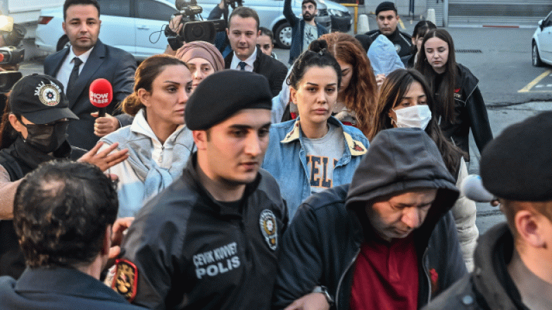 Hırsızlar, Dilan Polat'ın Annesinin Mezarını Kazdı 2