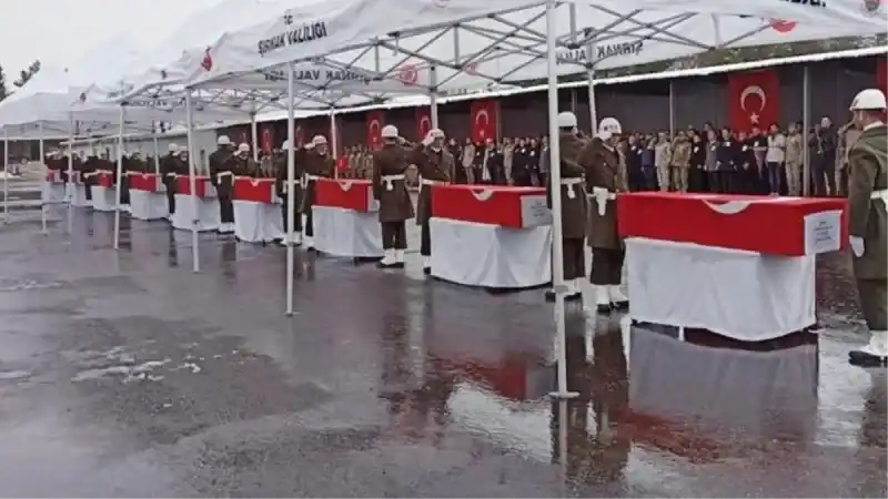 Pençe-Kilit Şehitleri Son Yolculuklarına Uğurlandı 3