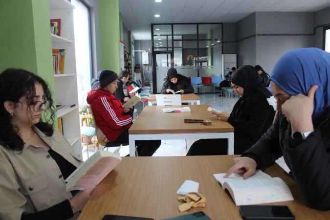 Kitap sizden Çay bizden 4
