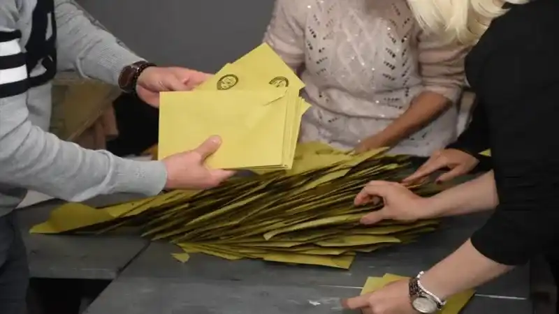 Ankara'da Kim Önde? Yavaş mı, Altınok mu? 4