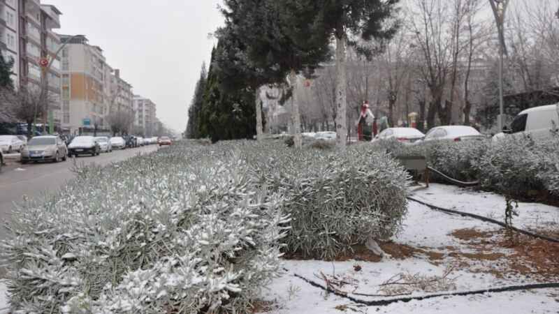 Yerköy, Yoğun Kar Yağışı İle Beyaza Büründü: Eşsiz Manzaralar Göz Kamaştırıyor 4