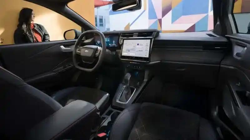 2024 Ford Puma Tanıtıldı: Yenilikçi Tasarım ve Teknoloji Harmanı 4