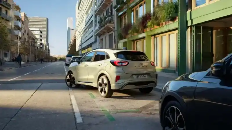 2024 Ford Puma Tanıtıldı: Yenilikçi Tasarım ve Teknoloji Harmanı 5