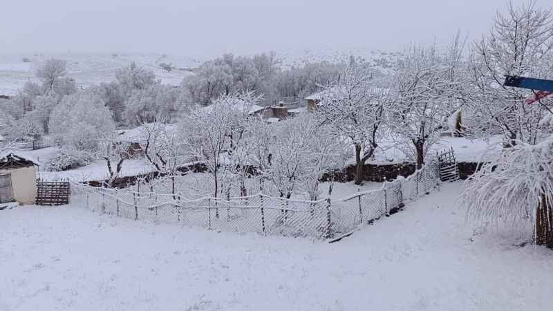 Yozgat'ta beklenen gökyüzünden lapa lapa geldi 11