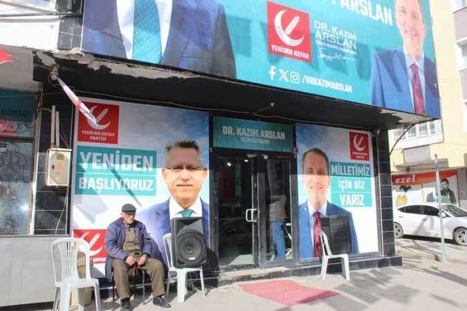 Seçim Öncesi Karargah Hareketliliği: Vatandaşlar Adayları Dinliyor 4