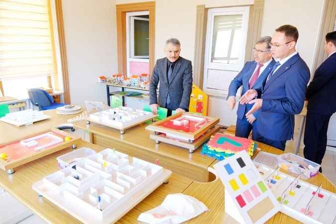 Yozgat Valisi Özkan’dan Ziyaret: Onların Gülümsemesi Bizim İçin Değerli! 4