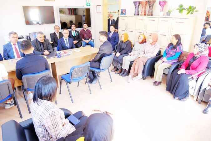 Yozgat Valisi Özkan’dan Ziyaret: Onların Gülümsemesi Bizim İçin Değerli! 5