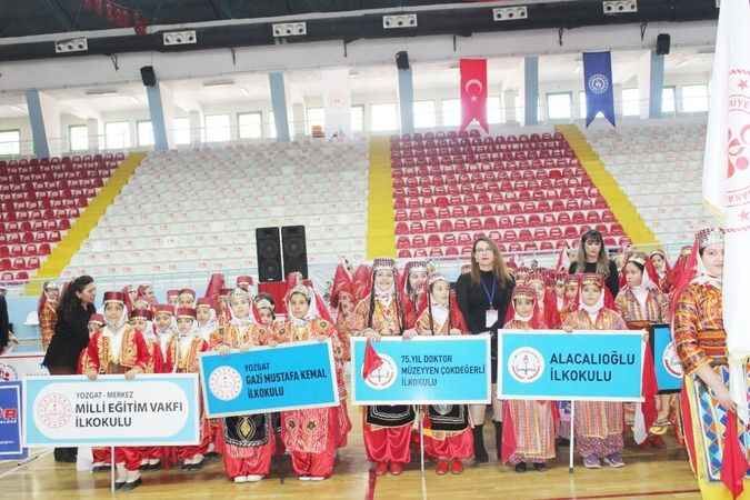 Yozgat Halk Oyunları Yarışması Büyüledi! 6