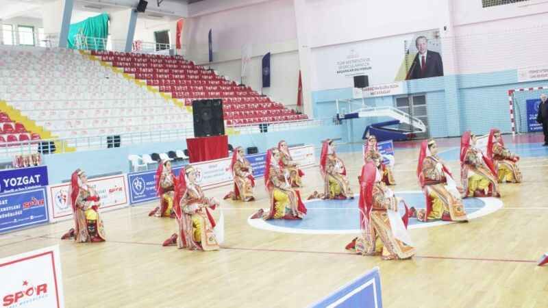 Yozgat Halk Oyunları Yarışması Büyüledi! 1
