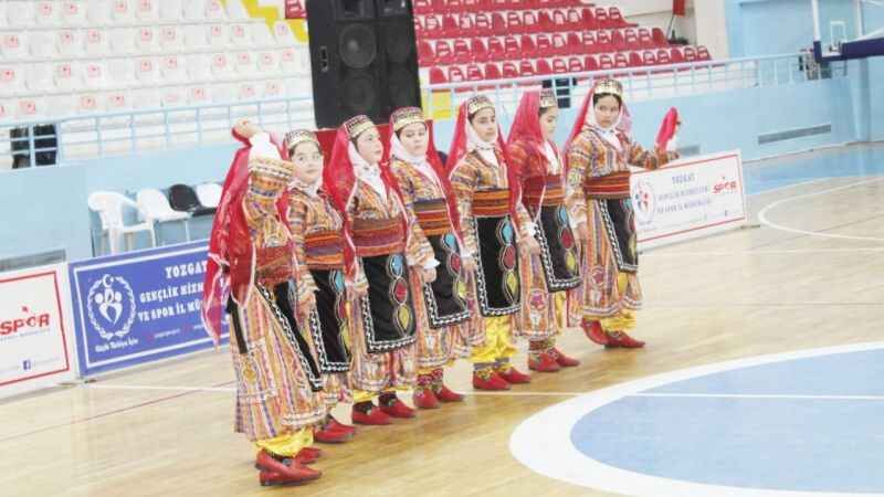 Yozgat Halk Oyunları Yarışması Büyüledi! 10
