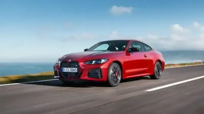 Yenilik ve Performans: Yeni BMW 4 Serisi Coupe ve Cabrio Türkiye'de Satışta 2