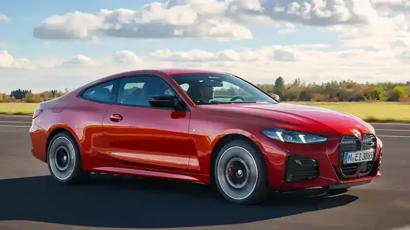 Yenilik ve Performans: Yeni BMW 4 Serisi Coupe ve Cabrio Türkiye'de Satışta 3