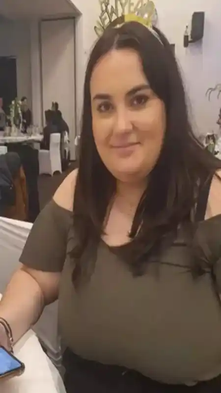 Sosyal medyada kilo verme serüvenini paylaştı! 45 kilo verince görenler tanıyamadı 12