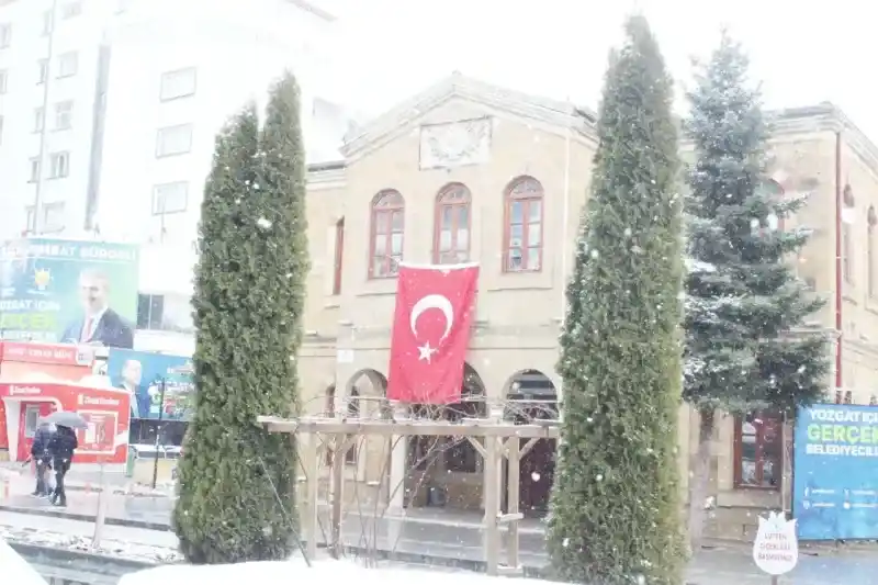 Mart Kapıdan Baktırıyor: Yozgat'a Kış Geri Döndü! 4