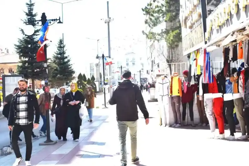 Yozgat’ta Güneşli Seçim! 4