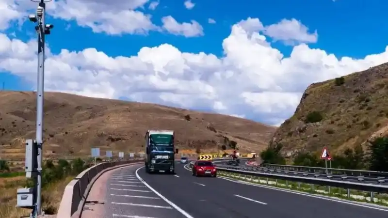 Yozgat'a Akıllı Yol Yatırımı: Kazaları Önleyecek Teknolojiler Geliyor! 3