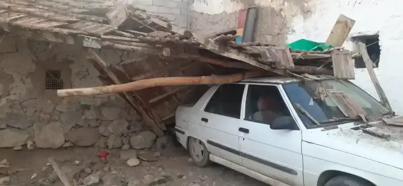 Yozgat Kadışehri'de Deprem Sonrası Hasar Tespitleri ve Kurtarma Çalışmaları 11