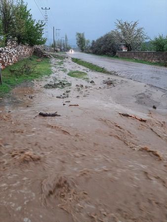 Yahyasaray Köyü’nde Yağmurun Yol Açtığı Sel 9