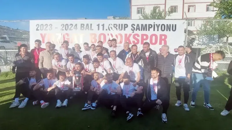 Yozgat'ta Şampiyonluk Coşkusu: Bozokspor Kupasını Kaldırdı! 1