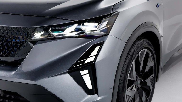 Renault Rafale, Coupe SUV Modeliyle Geliyor! İşte Fiyatı ve Teknik Özellikleri 14