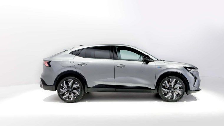 Renault Rafale, Coupe SUV Modeliyle Geliyor! İşte Fiyatı ve Teknik Özellikleri 19