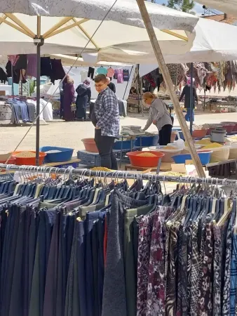 Çayıralan Salı Pazarı Güneşli Havada Müşterilerini Ağırlıyor 11