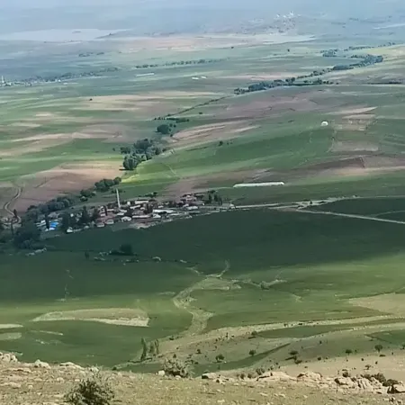 Yozgat Yortan Köyü, Baharın Gelişiyle Birlikte Kartpostallık Manzaralar Sunuyor 7