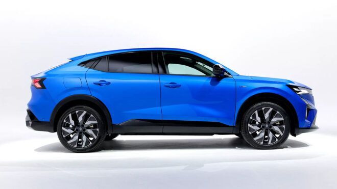 Renault Rafale: Bu D-SUV ile Gözlerinizi Alamayacaksınız! Yeni Tasarımı ve Özellikleriyle Büyülüyor! 6