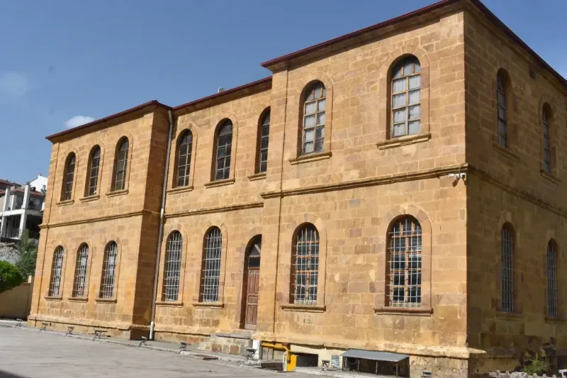 Yozgat'ın Altın Renkli Mektebi: Yozgat Lisesi! 15